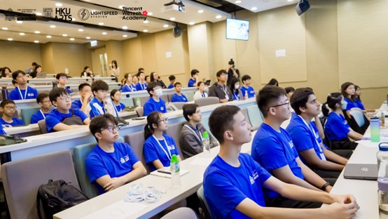 香港大學（港大）「菁英聚‧港大」計劃（HKU Academy for the Talented）聯同騰訊光子工作室群及Tencent WeTech Academy 籌辦「AI 冒險之旅：當人工智慧遇見遊戲」課程。